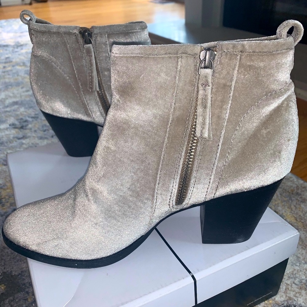 Dolce Vita 'Jozie' Silver Velvet Bootie-Size 9.5